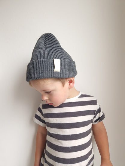 Dark grey ribbed beanie