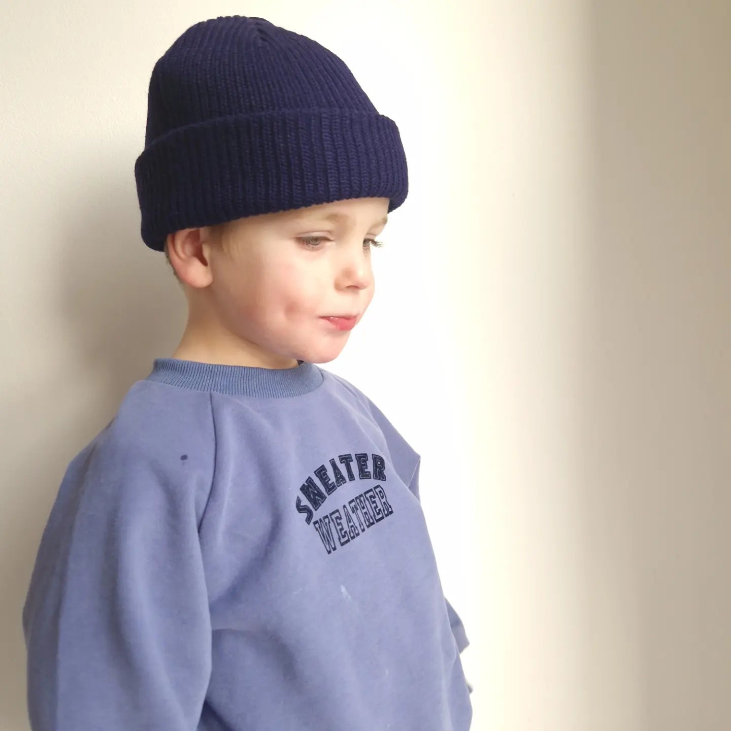 Fisherman navy ribbed beanie