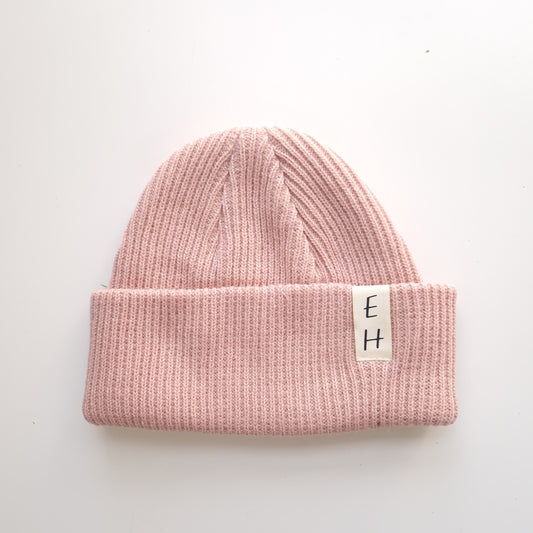 Dusky pink ribbed beanie