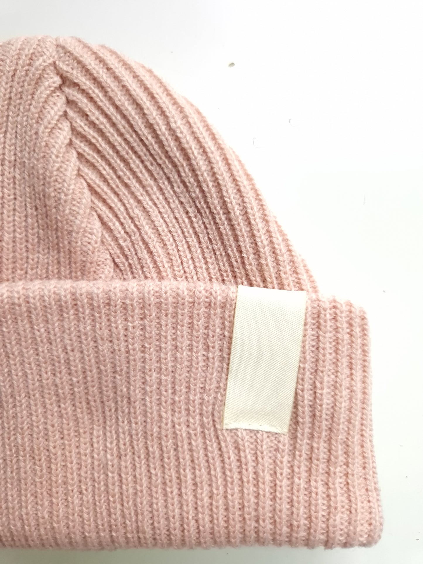 Dusky pink ribbed beanie